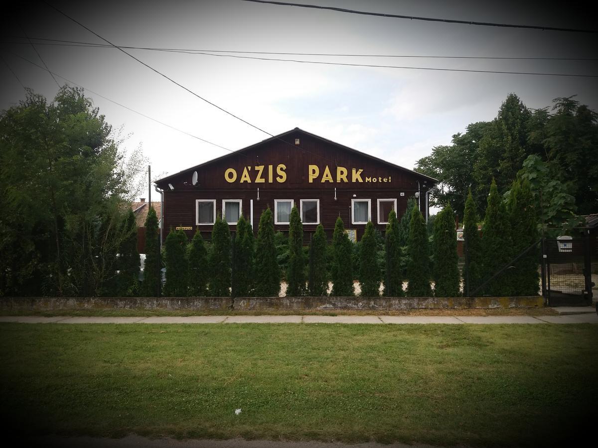 Oazis Park Motel Ráckeve Exterior foto